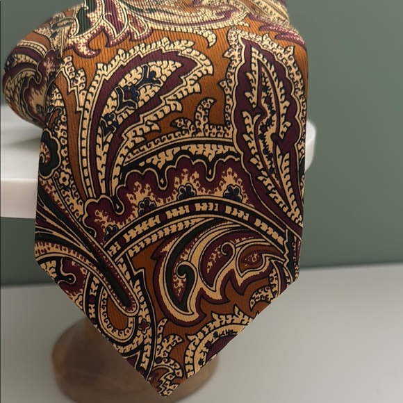 Harrods Gold and Burgundy Handmade in England Paisley Tie with Intricate Design - Picture 3 of 6